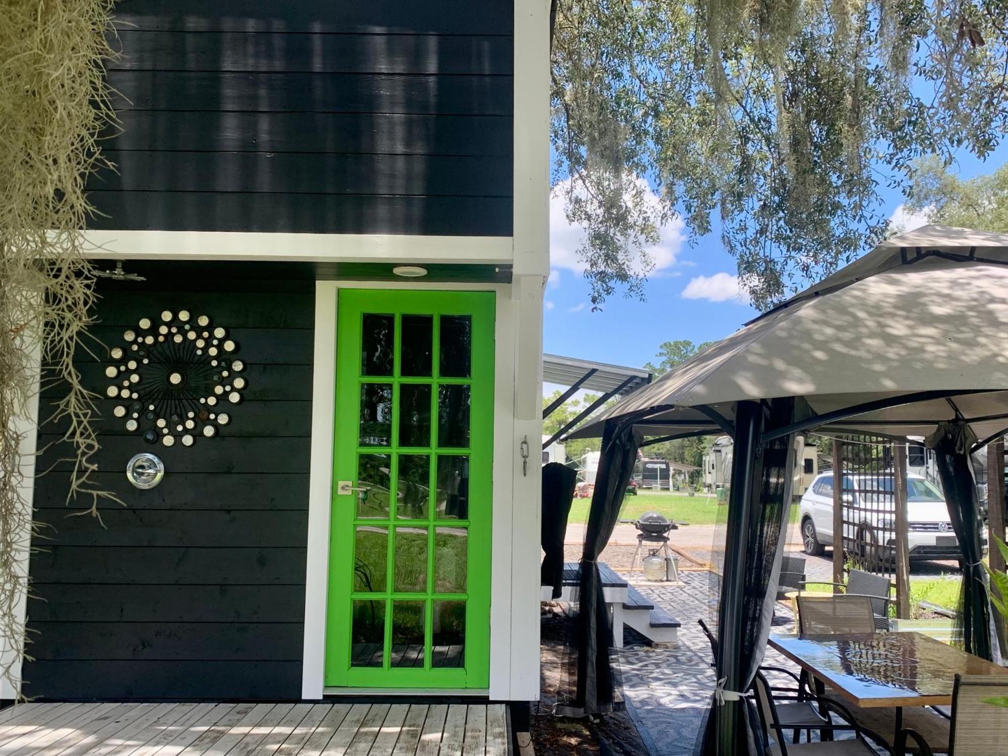 Villa Pet Friendly, Modern Tiny House In Vibrant Clermont Esterno foto