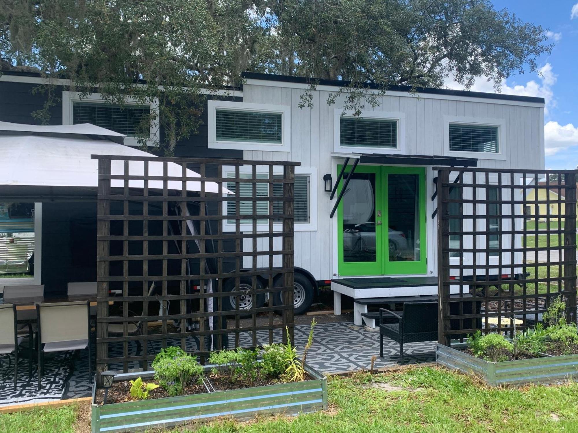 Villa Pet Friendly, Modern Tiny House In Vibrant Clermont Esterno foto